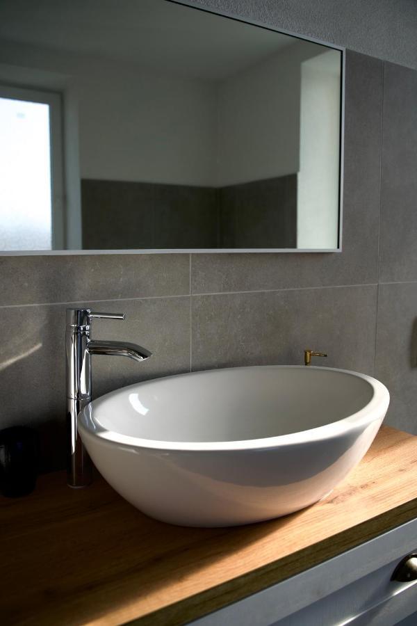 Style Hotel Ungheni Екстер'єр фото