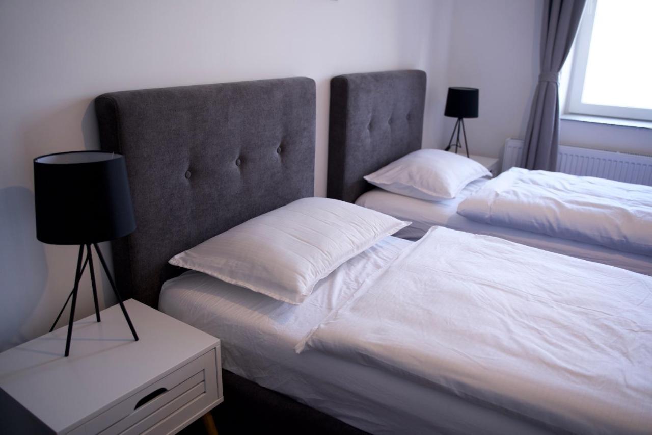 Style Hotel Ungheni Екстер'єр фото