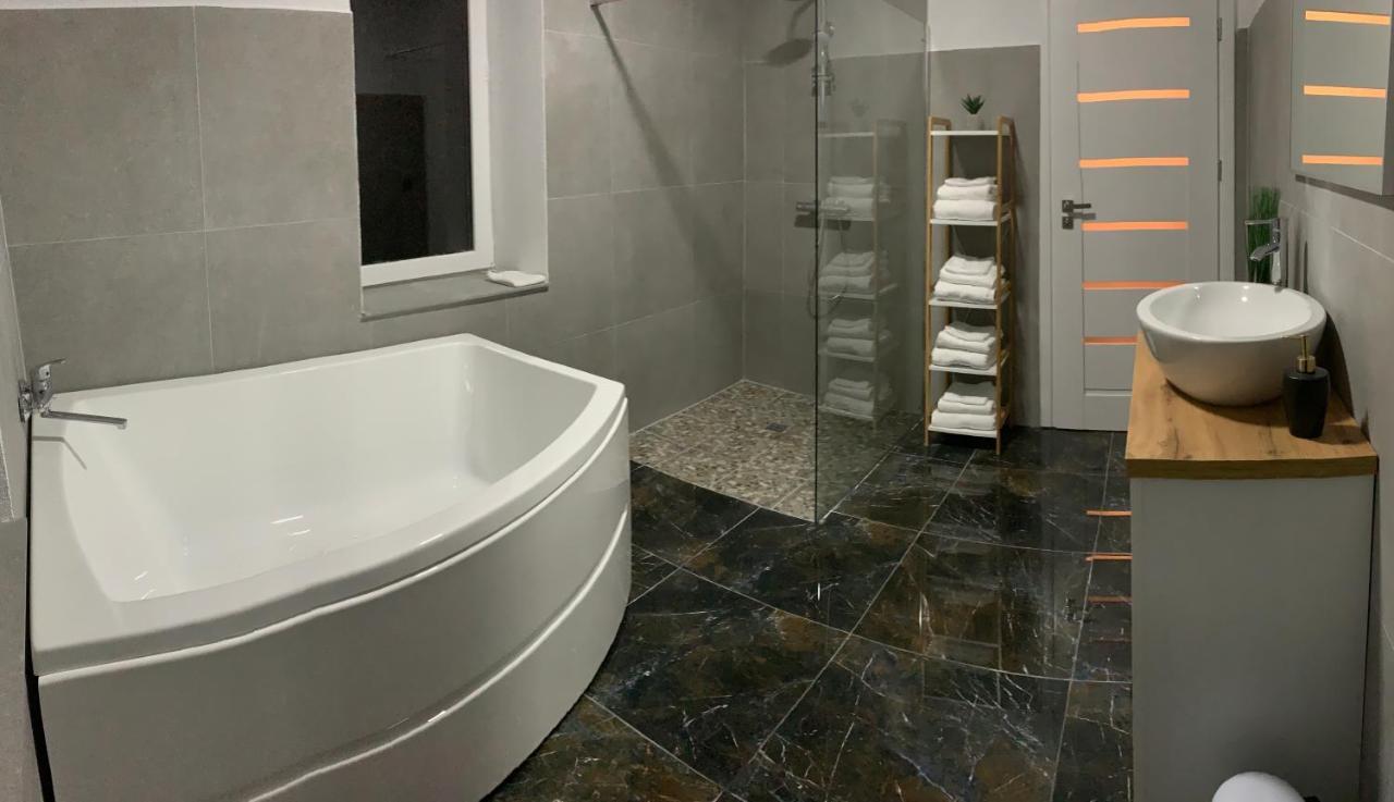 Style Hotel Ungheni Екстер'єр фото
